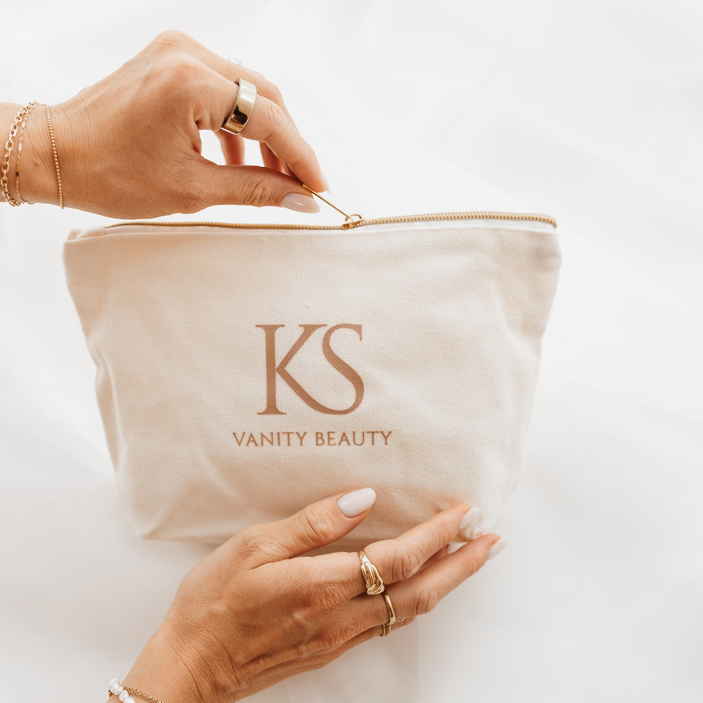 Katharina Stix Beauty Clutch